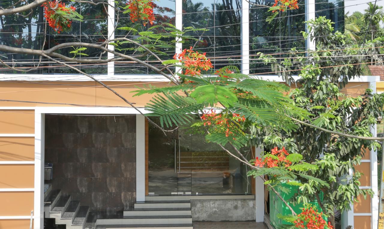 Treebo Trend Cmks Gulmohar Suites Kochi Exteriér fotografie